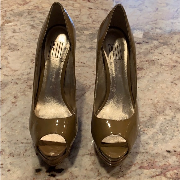 Women’s Pelle Moda platform heels - Picture 1 of 8